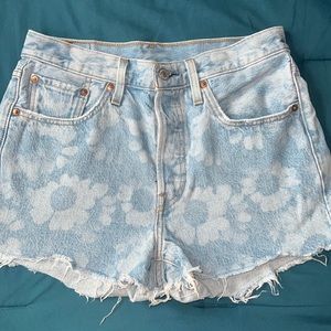 Levi’s Floral Denim Shorts - 501